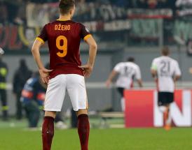 Dzeko con la maglia della Roma nel 2015!