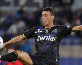 Roberto Inglese stoppa il pallone