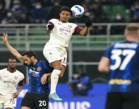 Ederson con la maglia della Salernitana