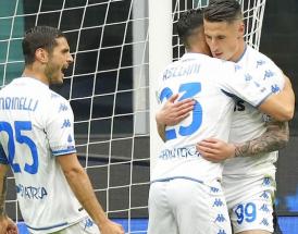 L'esultanza di Pinamonti a San Siro