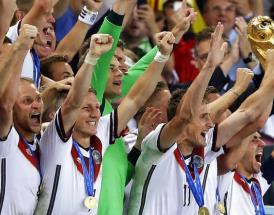 La Germania con la Coppa a Rio