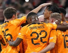 Una bella esultanza dei calciatori olandesi