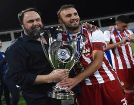 Marinakis festeggia l'ennesimo titolo greco