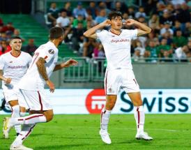Shomurodov esulta dopo un gol in Europa League