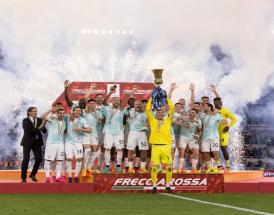 La premiazione dell'Inter, due volte Campione in carica