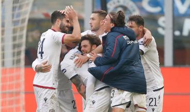 L'esultanza del Cagliari dopo il gol del pari a San Siro!
