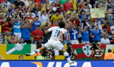 Pirlo in gol al Maraca!