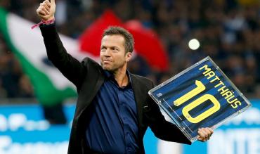 Lothar Matthäus a San Siro con una maglia celebrativa!