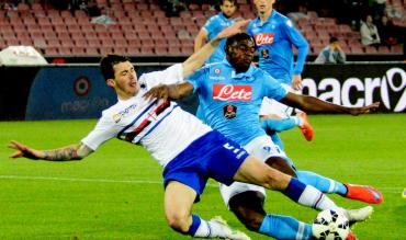 Zapata con la maglia del Napoli!
