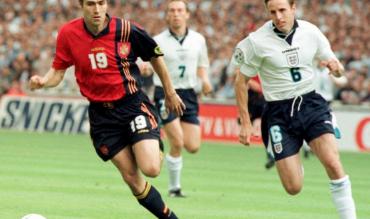 Un duello tra Julio Salinas e Gareth Southgate, attuale allenatore della Nazionale