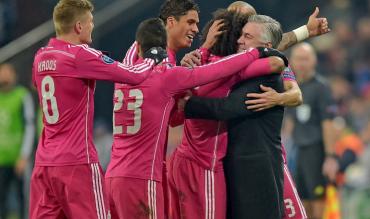 Ancelotti esulta con i ragazzi del Real