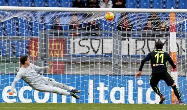 Pazzo trasforma un rigore all'Olimpico!