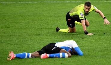 L'arbitro Pasqua... inciampa a San Siro!