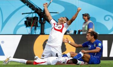 L'esultanza del Costa Rica al termine della partita vinta contro l'Italia