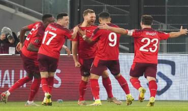 L'esultanza dei calciatori elvetici all'Olimpico