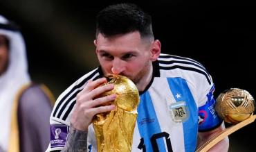 Leo con la Coppa più cercata