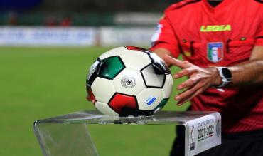 Il pallone Errea della Serie C